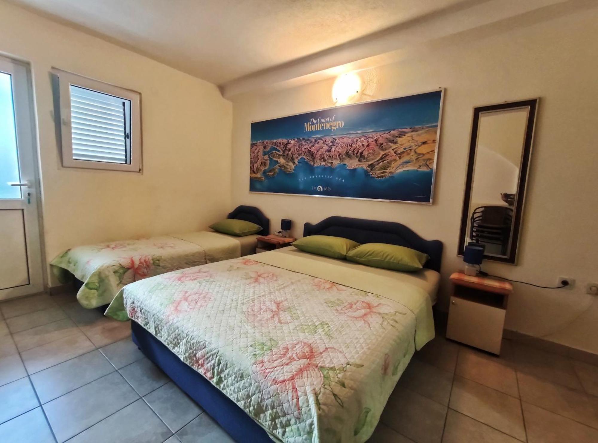 Apartments Gvozdenovic Petrovac Exterior photo