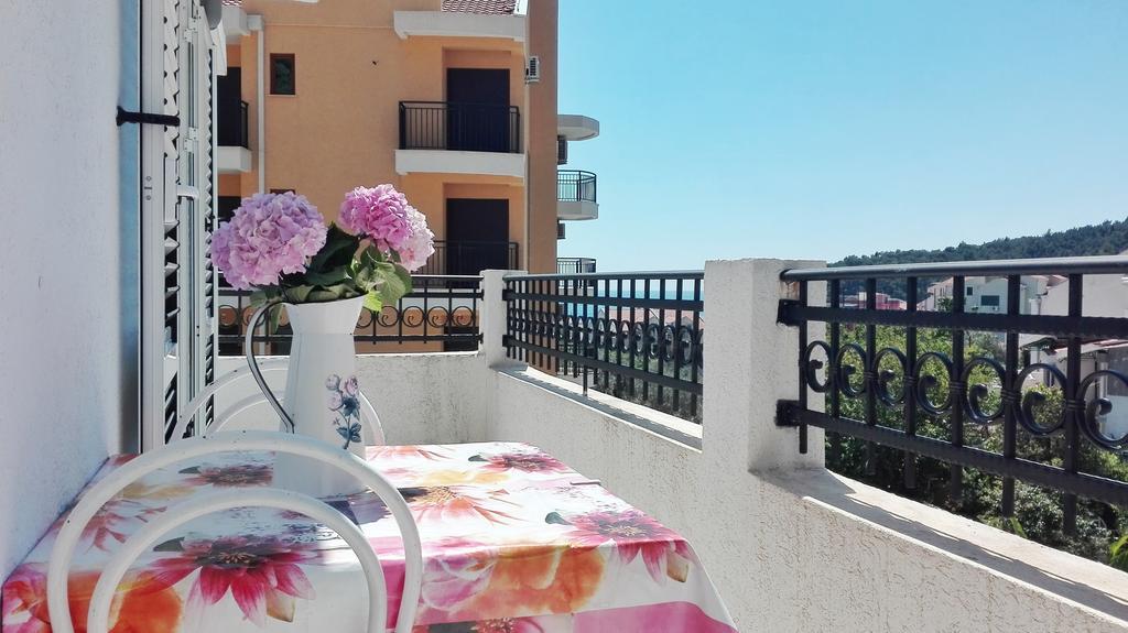Apartments Gvozdenovic Petrovac Exterior photo